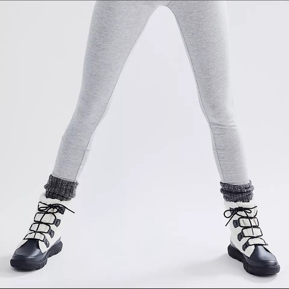 Sorel Boots Explorer ll Joan Cozy NIB - Picture 7 of 15